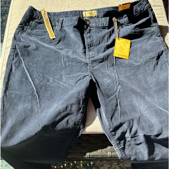 Hybrid & Company Super Comfy Stretch 5 Pockets Corduroy Skinny Pants - Picture 2 of 6